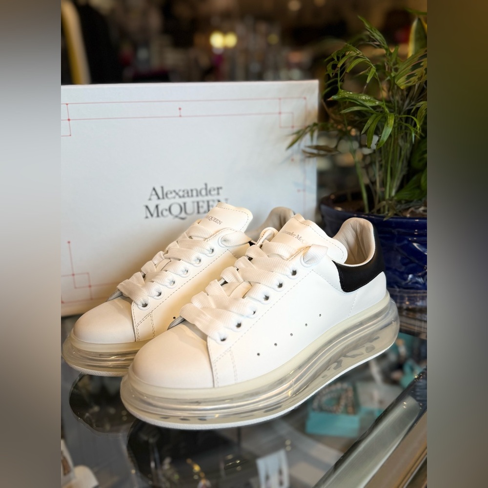NIB Sz 37.5 Alexander Mcqueen Designer Wedge Sneakers